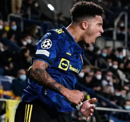 <a href='/news/tag/1123' style='color: blue;'>欧联杯</a>维拉胜里尔，桑乔表现引争议与未来去向成焦点